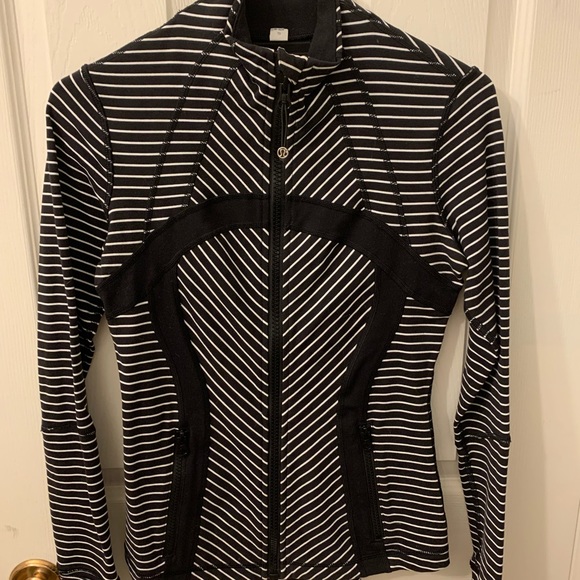 Lululemon Define Jacket *rare* - Picture 5 of 7